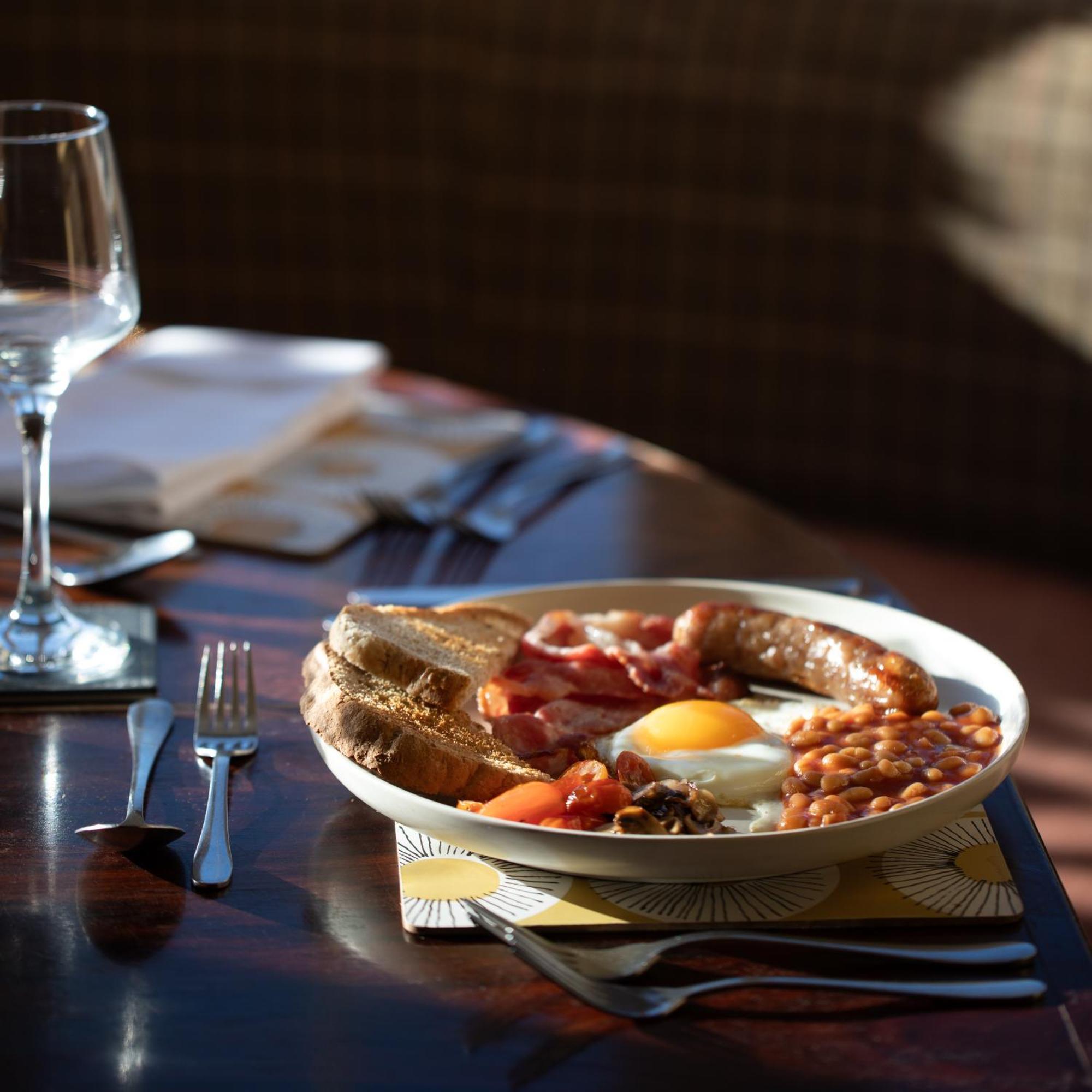The Pheasant Public House & Hotel Gestingthorpe Екстериор снимка